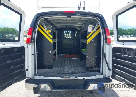 2020 GMC Savana Cargo Rwd 2500 Regular Wheelbase Work Van z USA, uszkodzony, nr VIN 1GTW7AFG3L1182341